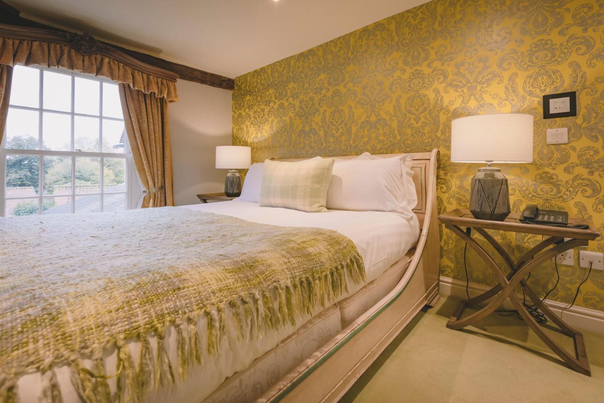 The Crown, Bildeston Hotel Екстериор снимка